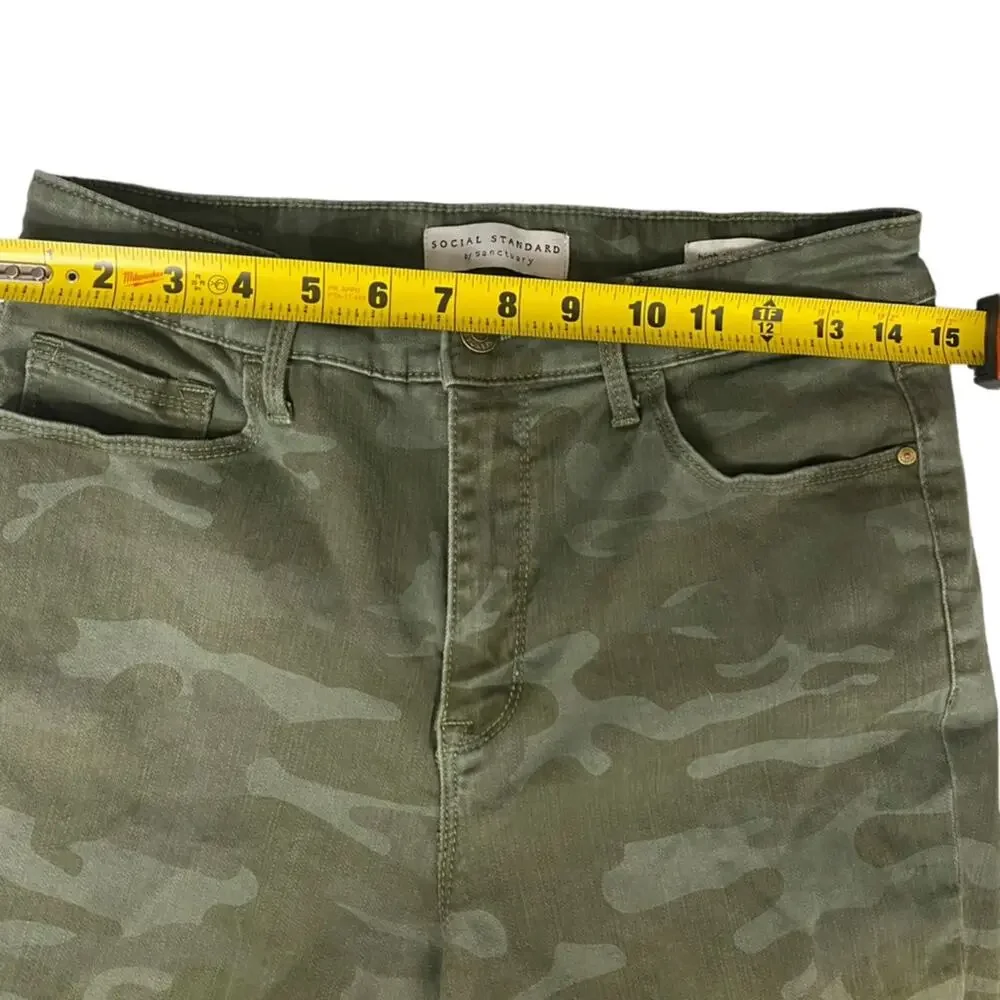 Social Standards by Sanctuary High Rise Skinny Camo size 8/29